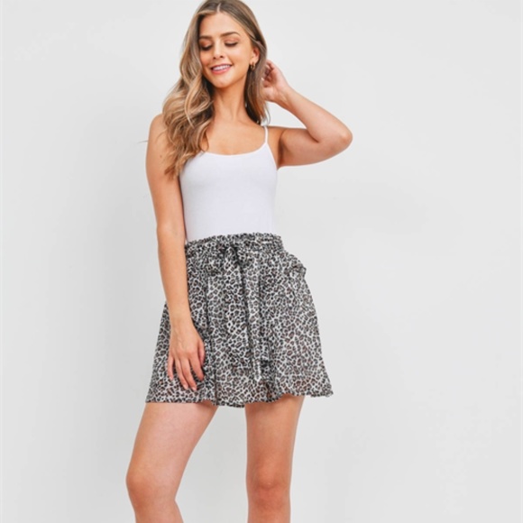 SNOW LEOPARD SKIRT - Picture 5 of 9